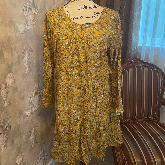 BOHO FLORAL TIERED DRESS SMALL AVAILABLE  NWT - Picture 7 of 9